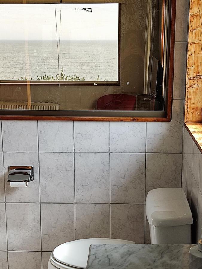 Acomodação com café da manhã  Buenavida Hostel, Habitacion Amplia Con Bano En Y Vista Al Mar *